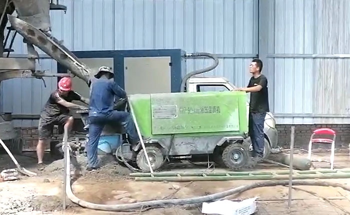 小型液壓濕噴機(jī)施工現(xiàn)場